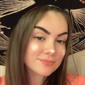 Meet your Posher, Brianna